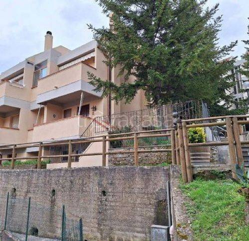 appartamento in vendita a Cinigiano in zona Monticello Amiata