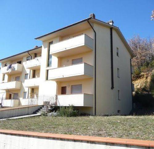 appartamento in vendita a Cinigiano in zona Monticello Amiata