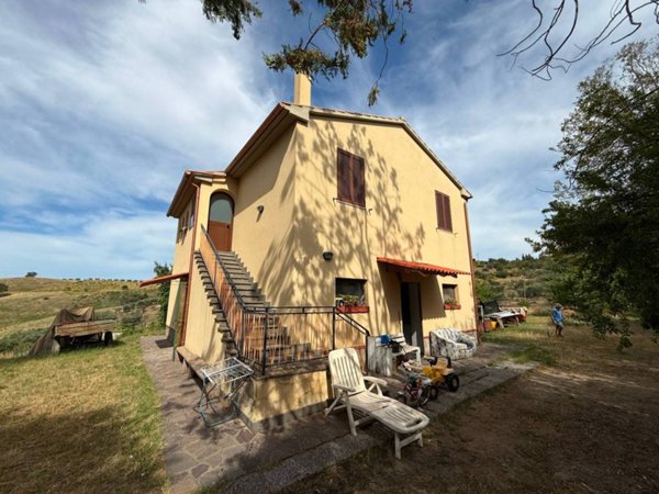 casa indipendente in vendita a Cinigiano