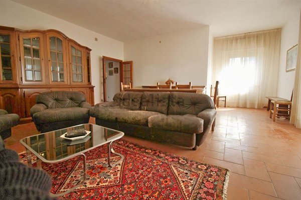 casa indipendente in vendita a Cinigiano