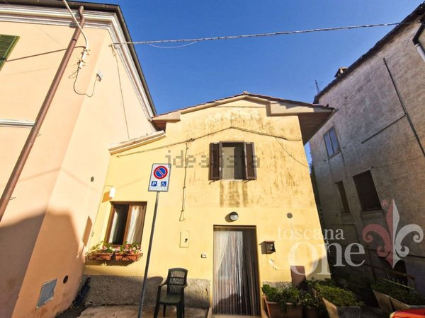 appartamento in vendita a Cinigiano in zona Sasso d'Ombrone