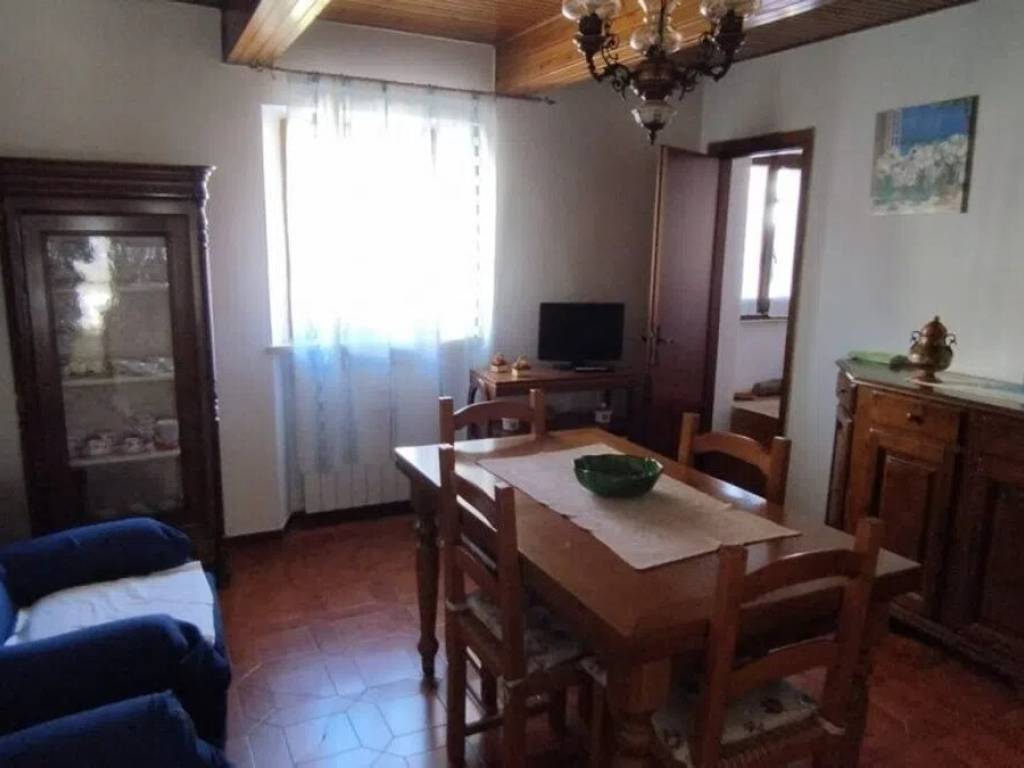 appartamento in vendita a Cinigiano in zona Monticello Amiata