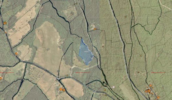 locale di sgombero in vendita a Cinigiano