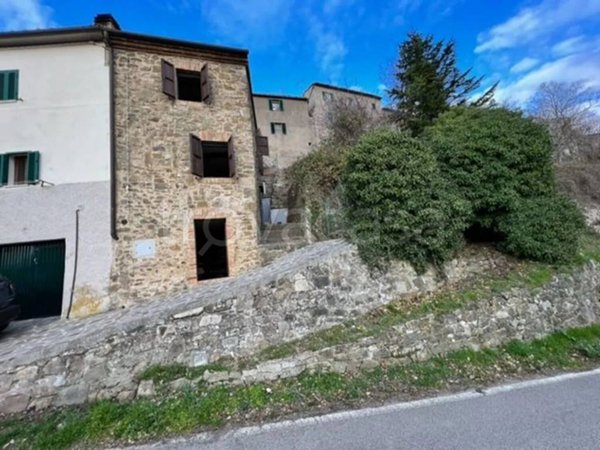 casa indipendente in vendita a Cinigiano in zona Monticello Amiata