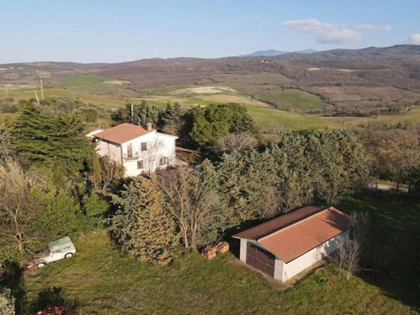 casa indipendente in vendita a Cinigiano
