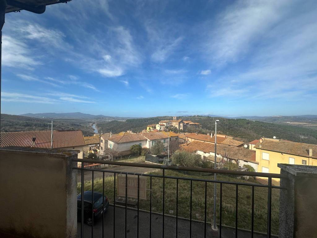 appartamento in vendita a Cinigiano in zona Sasso d'Ombrone