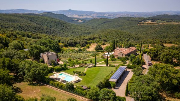 casale in vendita a Cinigiano