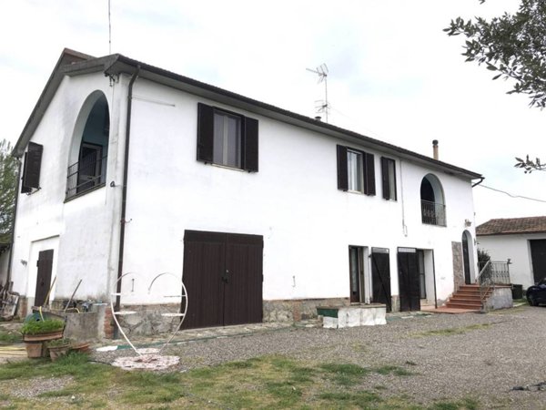 appartamento in vendita a Cinigiano in zona Porrona