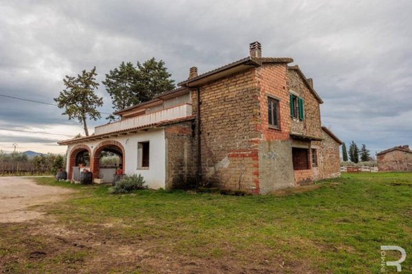 casa indipendente in vendita a Cinigiano