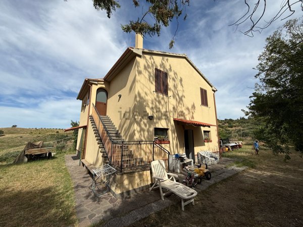 casale in vendita a Cinigiano