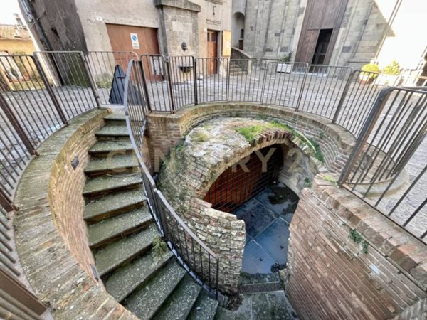 casa indipendente in vendita a Cinigiano in zona Monticello Amiata