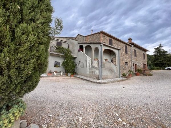 casale in vendita a Cinigiano