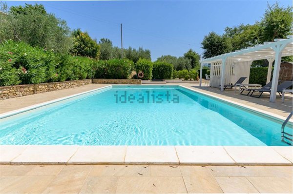 casale in vendita a Cinigiano