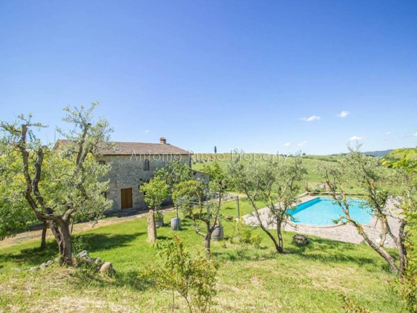 casa indipendente in vendita a Cinigiano