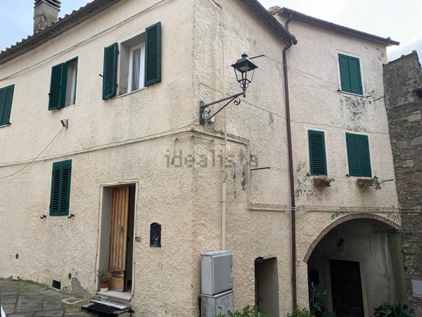 casa indipendente in vendita a Cinigiano in zona Monticello Amiata