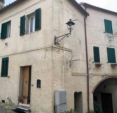 casa indipendente in vendita a Cinigiano in zona Monticello Amiata