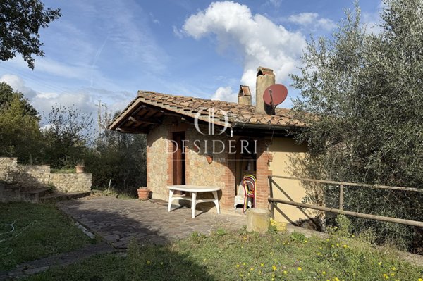 casale in vendita a Cinigiano