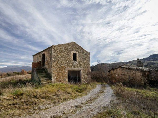 casa indipendente in vendita a Cinigiano in zona Monticello Amiata
