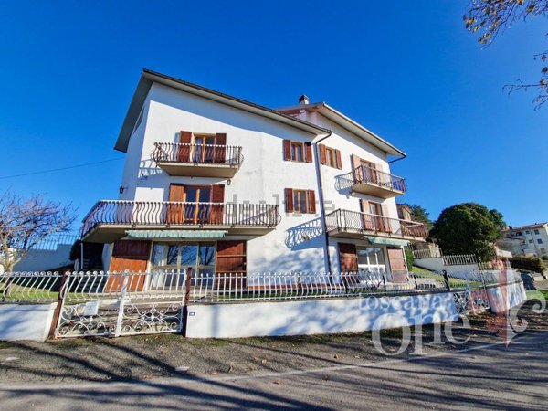 casa indipendente in vendita a Cinigiano in zona Monticello Amiata