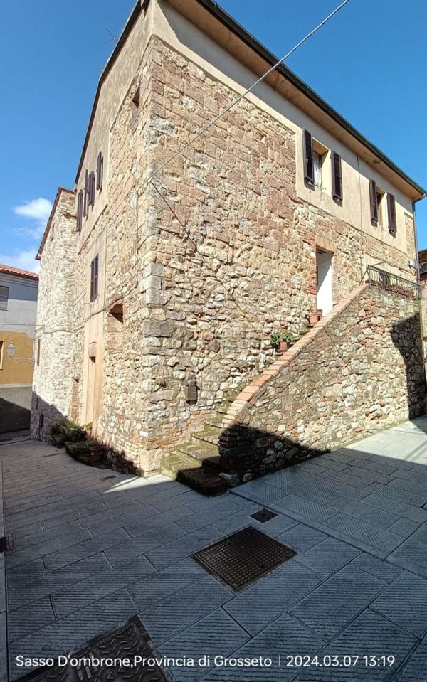 appartamento in vendita a Cinigiano in zona Sasso d'Ombrone