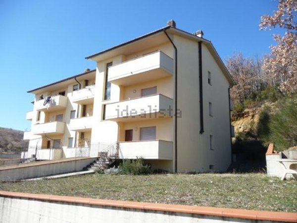 appartamento in vendita a Cinigiano in zona Monticello Amiata