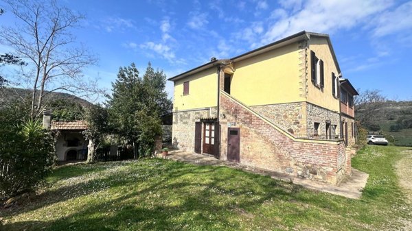casa indipendente in vendita a Cinigiano