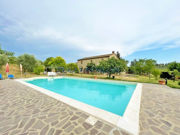 casa indipendente in vendita a Cinigiano in zona Porrona