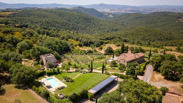 casa indipendente in vendita a Cinigiano