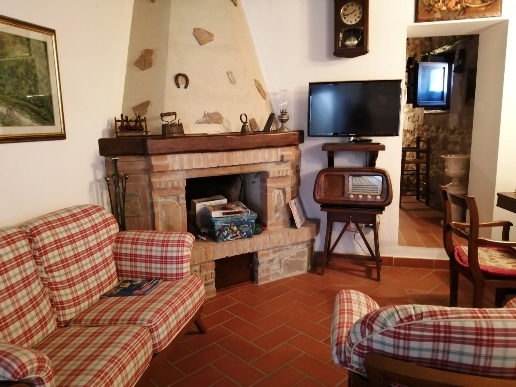 casa indipendente in vendita a Cinigiano in zona Monticello Amiata
