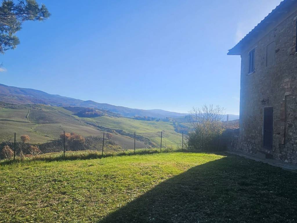 casa indipendente in vendita a Cinigiano