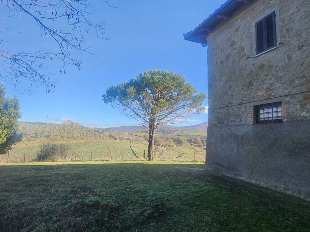 casa indipendente in vendita a Cinigiano