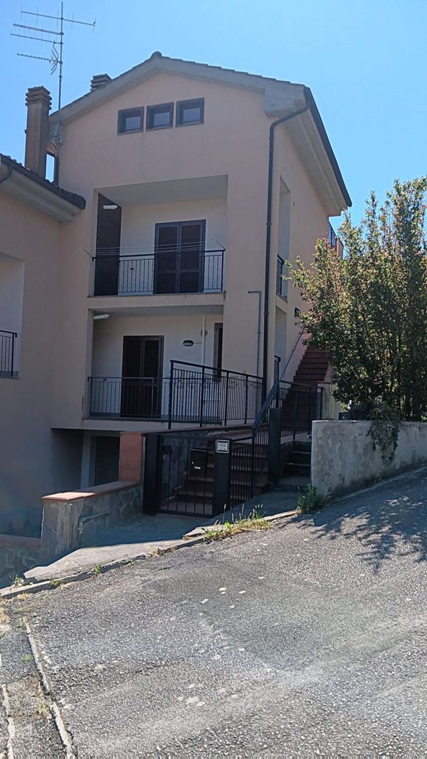 appartamento in vendita a Cinigiano in zona Sasso d'Ombrone