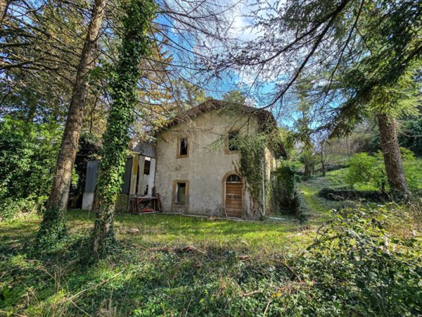 casa indipendente in vendita a Cinigiano in zona Monticello Amiata