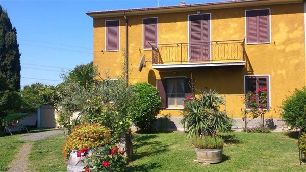 casa indipendente in vendita a Cinigiano