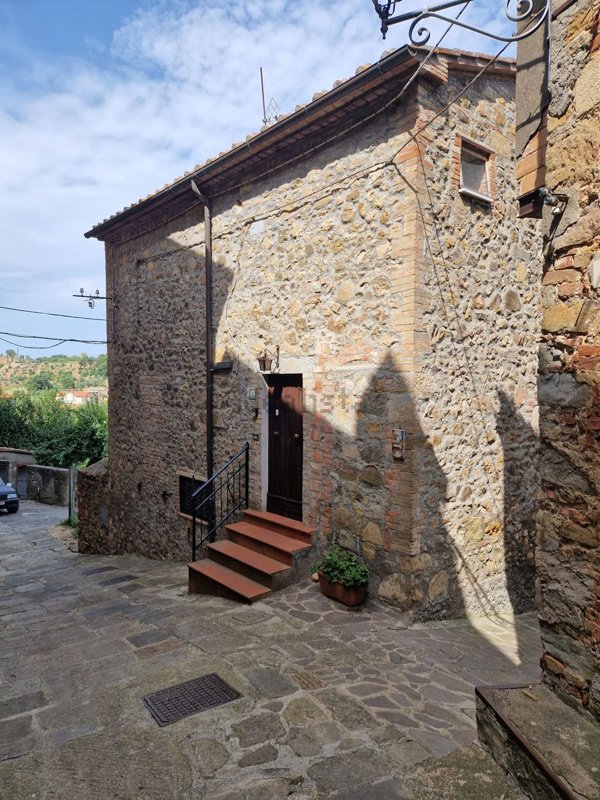 casa indipendente in vendita a Cinigiano