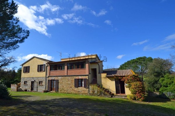casa indipendente in vendita a Cinigiano