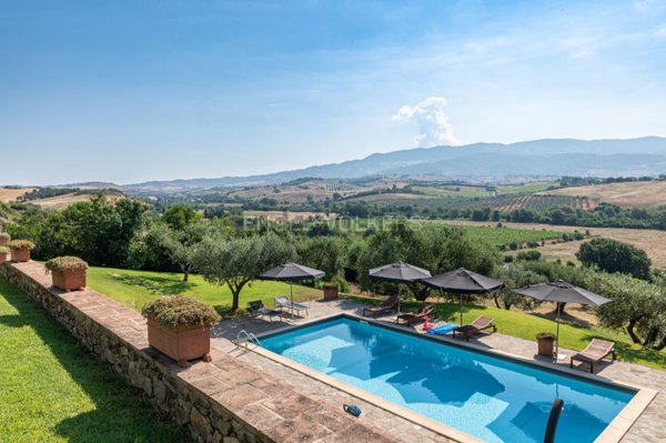 casale in vendita a Cinigiano