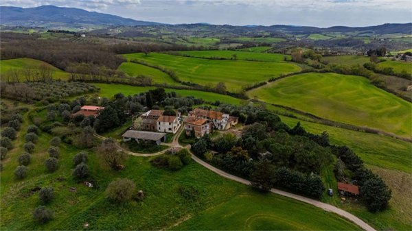 casale in vendita a Cinigiano in zona Porrona