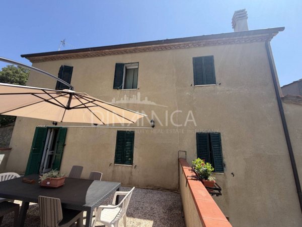 casa indipendente in vendita a Cinigiano in zona Monticello Amiata