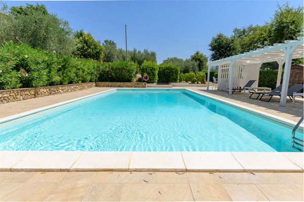 casa indipendente in vendita a Cinigiano