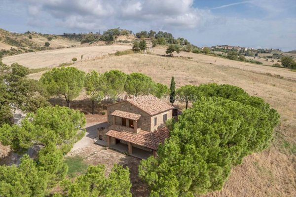 casa indipendente in vendita a Cinigiano