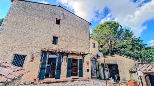 casa indipendente in vendita a Civitella Paganico in zona Pari