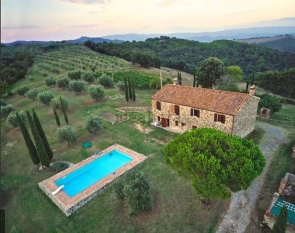 casa indipendente in vendita a Civitella Paganico