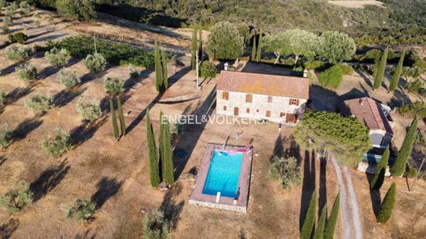 casa indipendente in vendita a Civitella Paganico in zona Petriolo