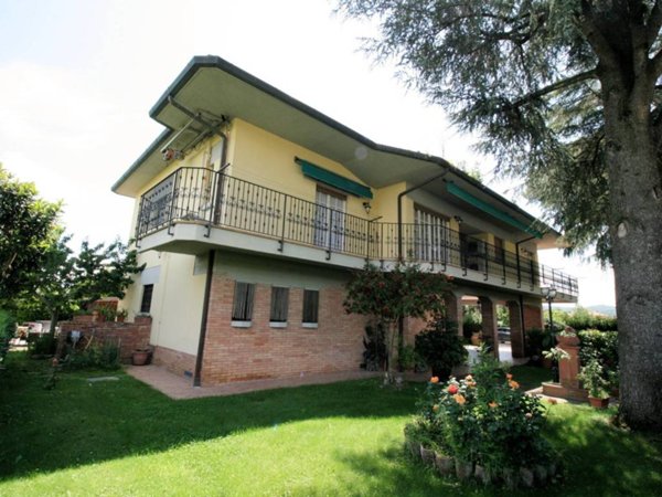 casa indipendente in vendita a Civitella Paganico in zona Paganico