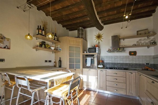 esavano in vendita a Civitella Paganico in zona Pari
