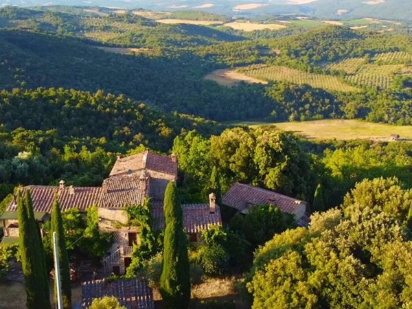 casa indipendente in vendita a Civitella Paganico in zona Pari