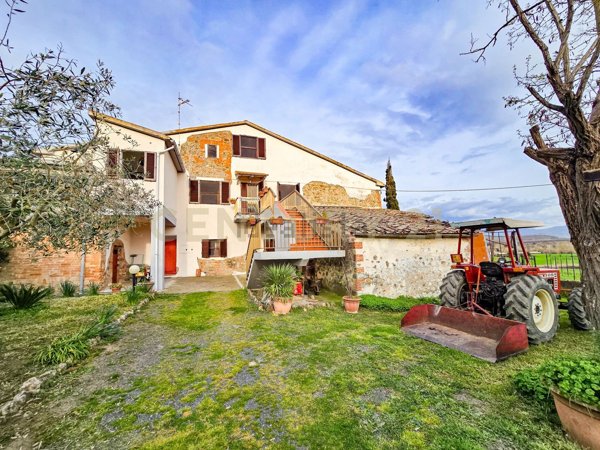 casa indipendente in vendita a Civitella Paganico