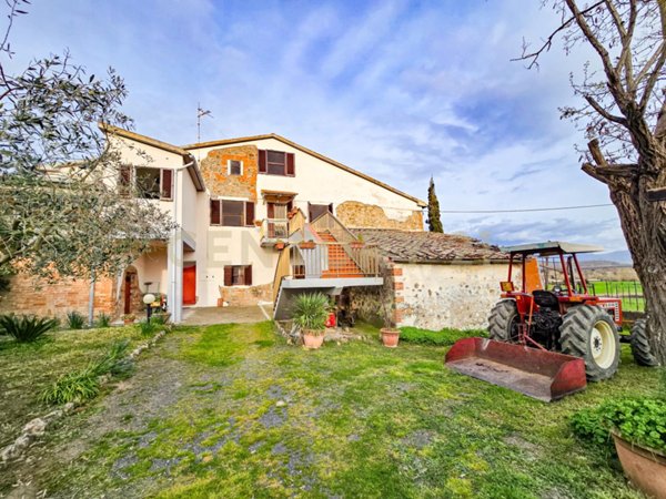 casa indipendente in vendita a Civitella Paganico