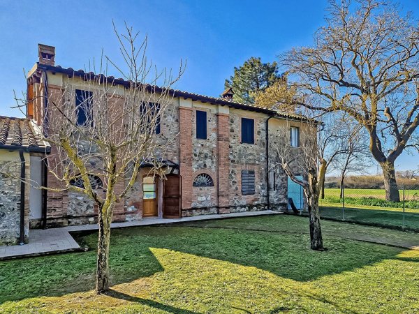 casa indipendente in vendita a Civitella Paganico